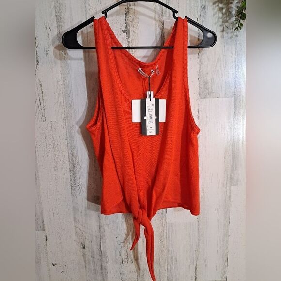 NWT Alice + Olivia Top - Picture 4 of 6